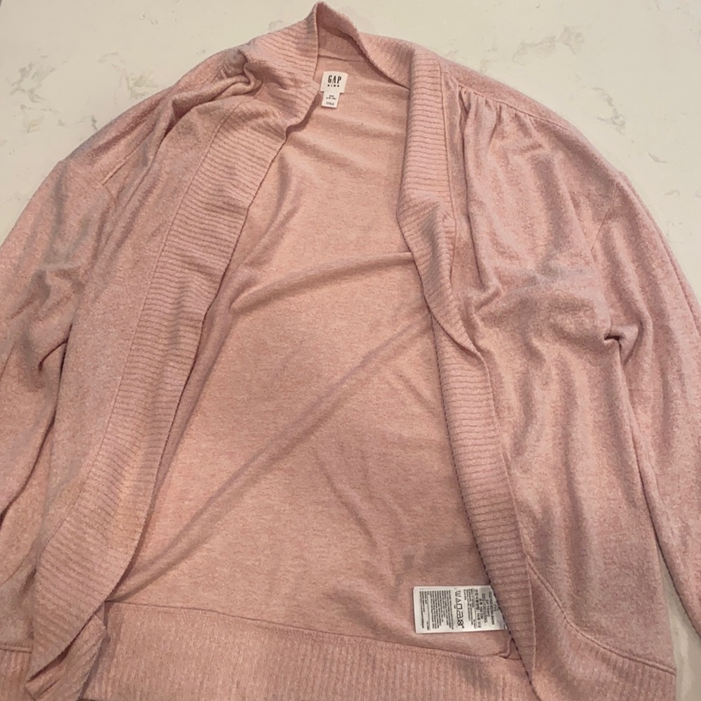 gently used gap sweater